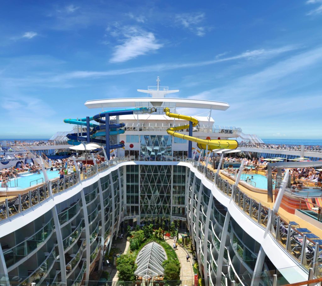 3D-render av vannskliene på Harmony of the Seas