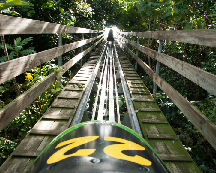 Bobsled Jamaica, Mystic Mountain - (C) Chris Short - flickr